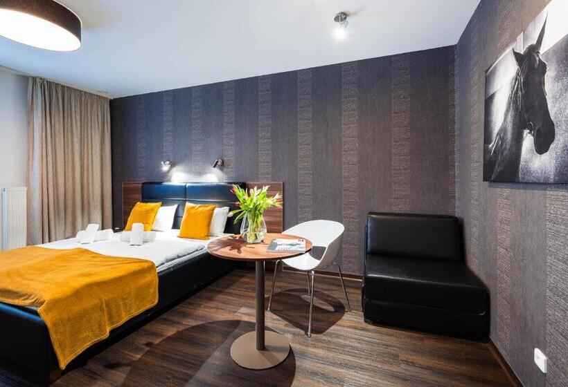 スタンダードルーム, Penzion V Jízdárně