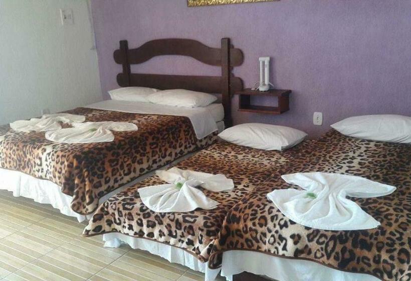 غرفة قياسية رباعية, Pousada Da Praia