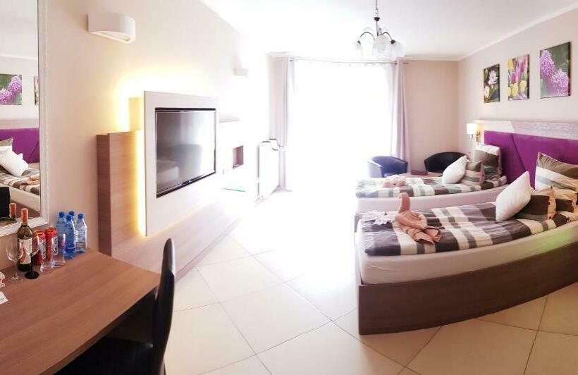 标准间带阳台, Willa Adonis