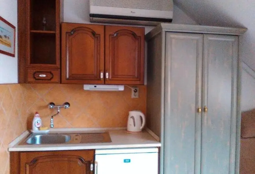 استودیوی استاندارد با تخت دوبل, Zöld Sziget Vendégház