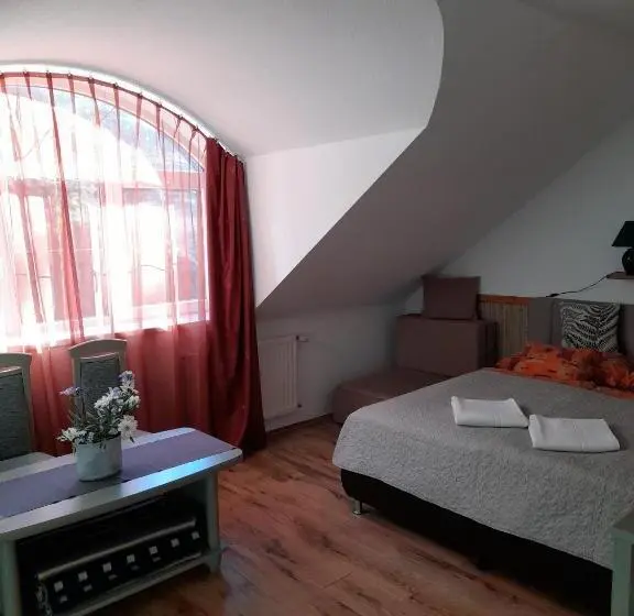 استودیوی استاندارد با تخت دوبل, Zöld Sziget Vendégház