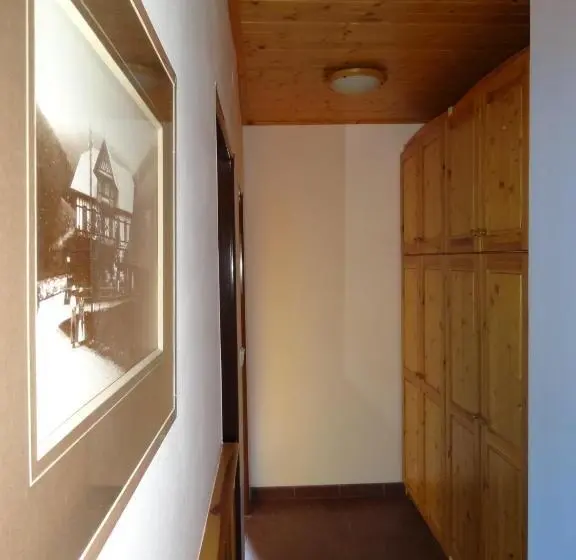 Sviitti, Pension Arnika