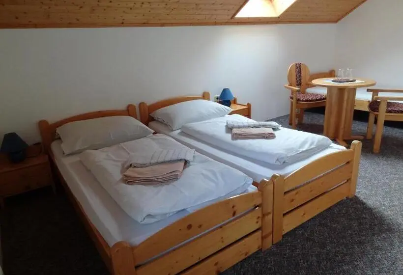 Sviitti, Pension Arnika