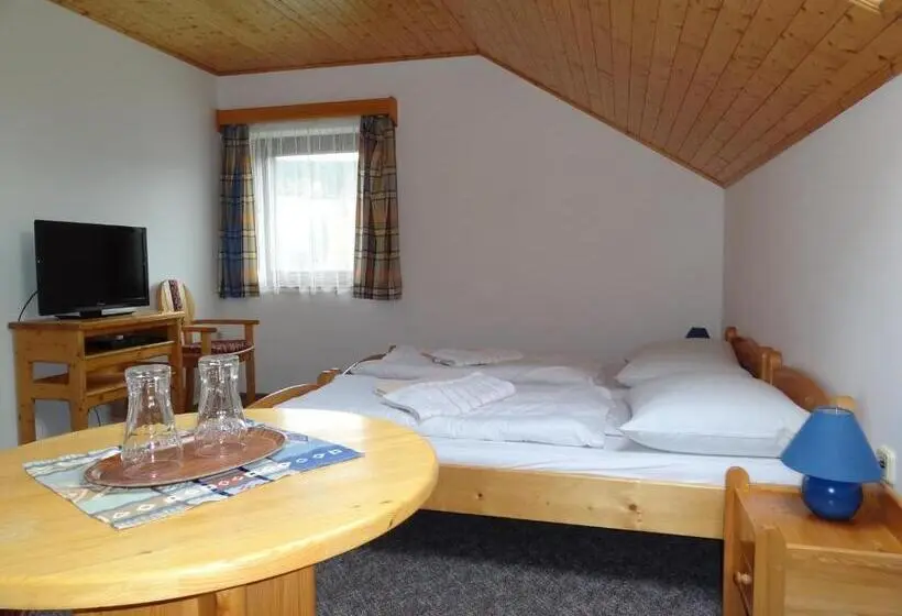 Sviitti, Pension Arnika