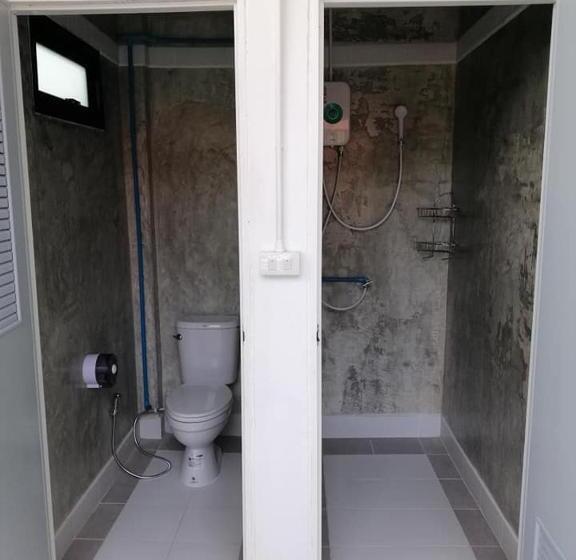 Łóżko we Wspólnym Pokoju, Sea Breeze Backpacker