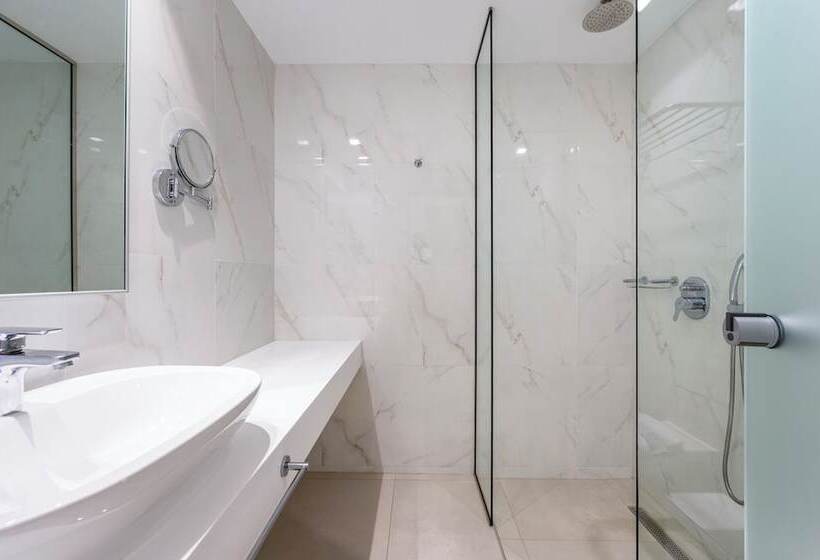 プールビューのデラックストリプルルーム, Apollon Windmill Boutique Hotel   Adults Only