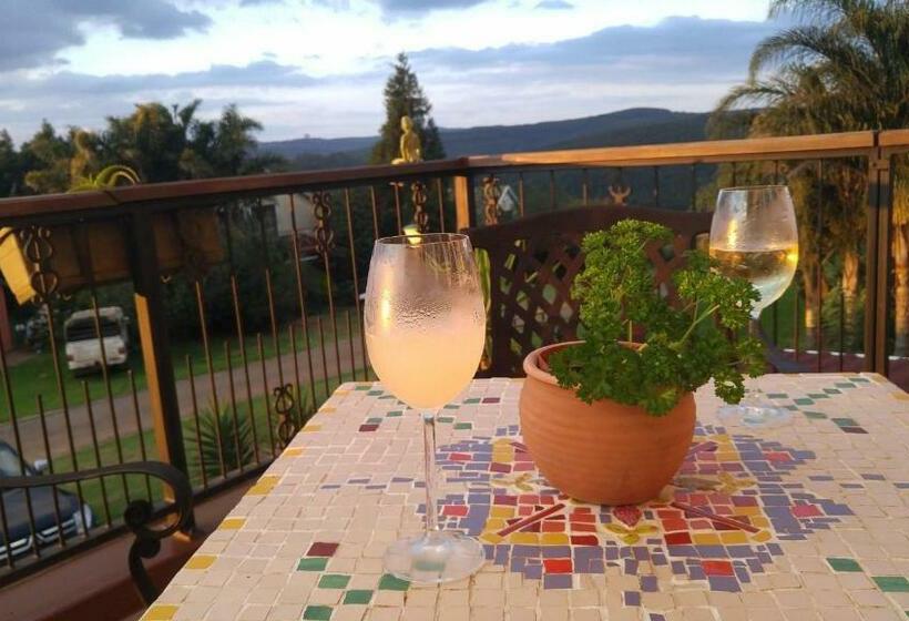 ガーデンビュースタンダードルーム, House Of Art