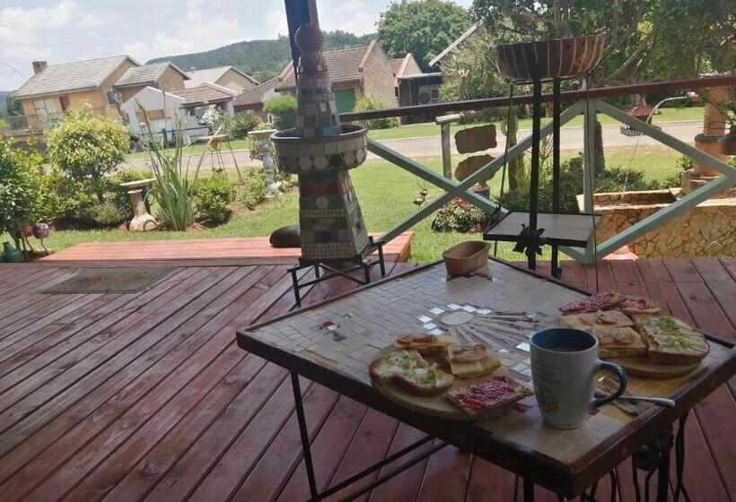 ガーデンビュースタンダードルーム, House Of Art