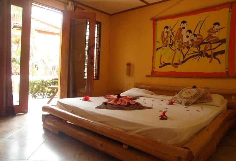 带大床的标准间, Samara Palm Lodge