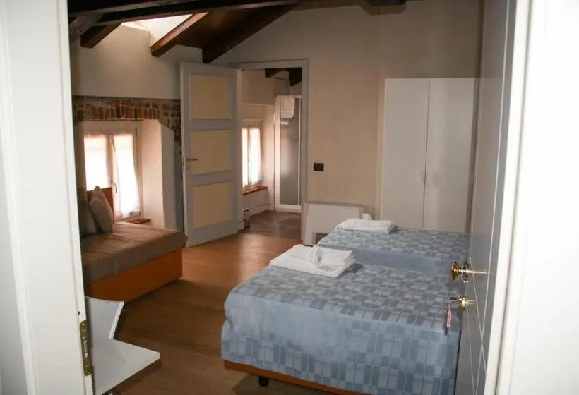 シティビューのデラックスルーム, Palazzo Sacco Hostello Fossano