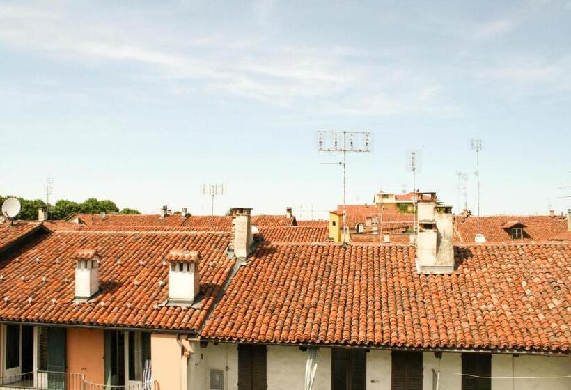 シティビューのデラックスルーム, Palazzo Sacco Hostello Fossano