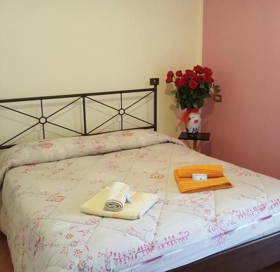 带共用浴室的标准房间, B&b Anny