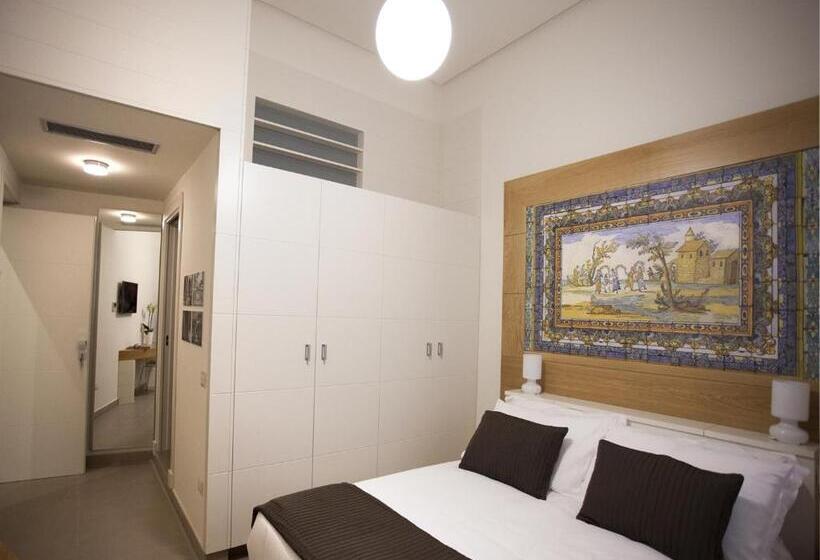 اتاق استاندارد با بالکن, Napolart