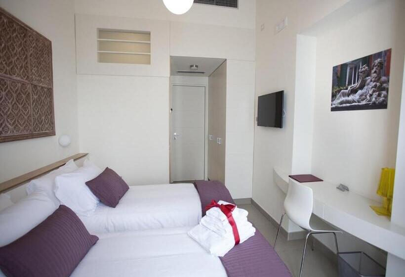 اتاق استاندارد با بالکن, Napolart