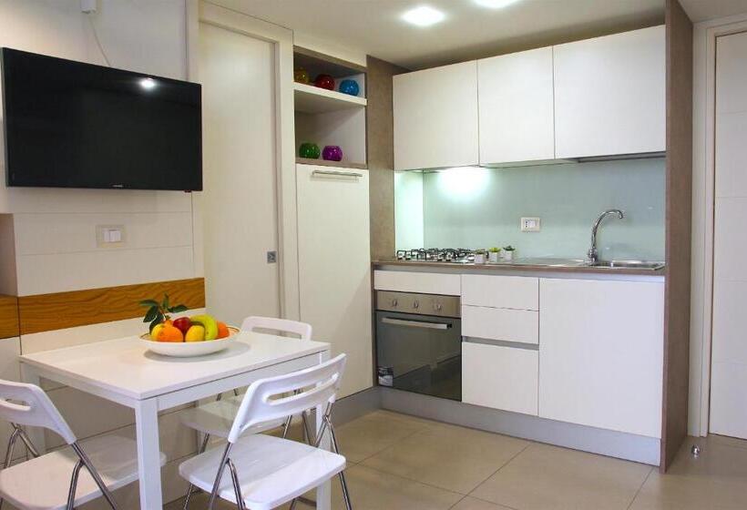 استودیوی استاندارد, Napolart