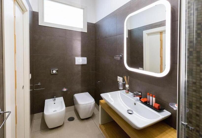 اتاق استاندارد, Napolart