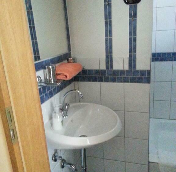 Номер Стандарт, Alte Rathausschänke