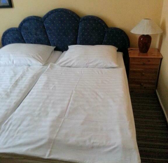 Номер Стандарт, Alte Rathausschänke