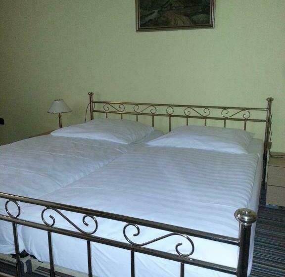 Номер Стандарт, Alte Rathausschänke