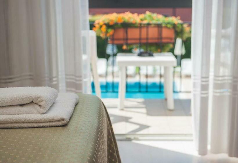 バルコニー付きスタンダードルーム, Paradiso