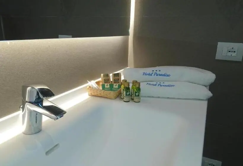سوییت جونیور با بالکن, Paradiso