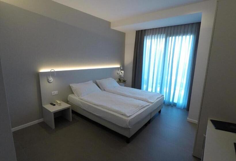 סוויטת ג'וניור עם מרפסת, Paradiso