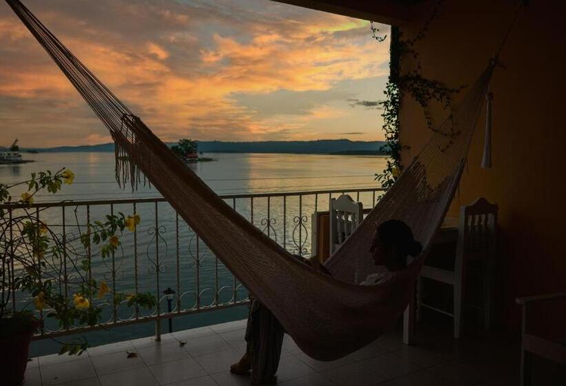 اتاق استاندارد, Santana