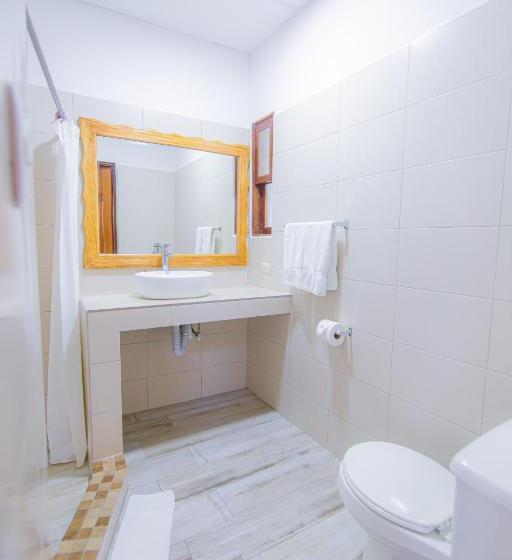 اتاق خانوادگی, Santana