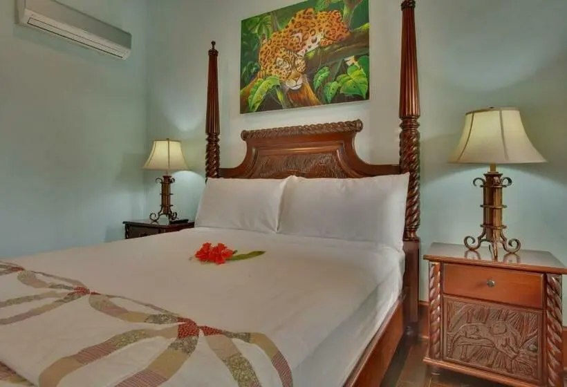 اتاق لوکس, Mahogany Hall Luxury Boutique Resort