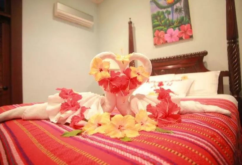 اتاق لوکس, Mahogany Hall Luxury Boutique Resort