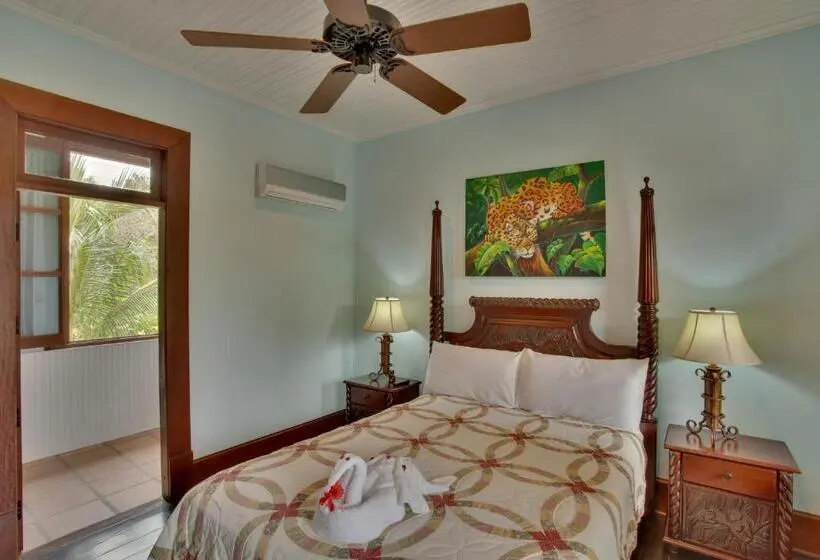 اتاق لوکس, Mahogany Hall Luxury Boutique Resort