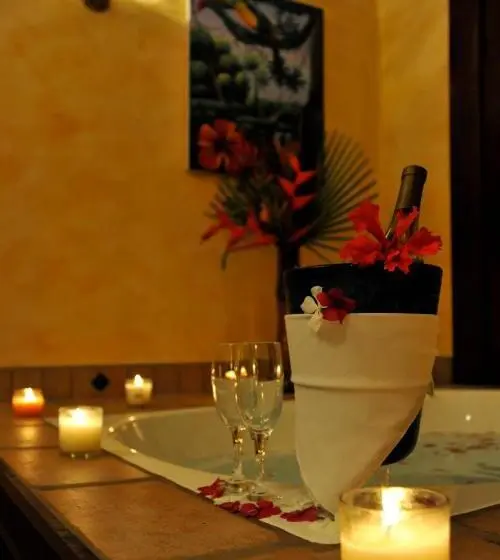 سوییت لوکس, Mahogany Hall Luxury Boutique Resort
