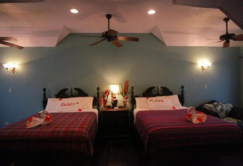 اتاق لوکس, Mahogany Hall Luxury Boutique Resort