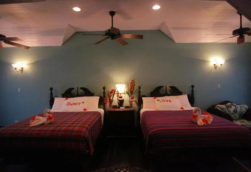اتاق لوکس, Mahogany Hall Luxury Boutique Resort
