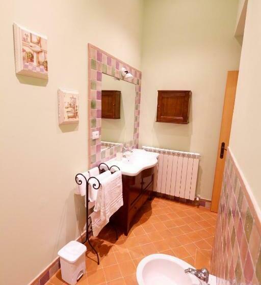 غرفة قياسية رباعية, La Casina Colorata