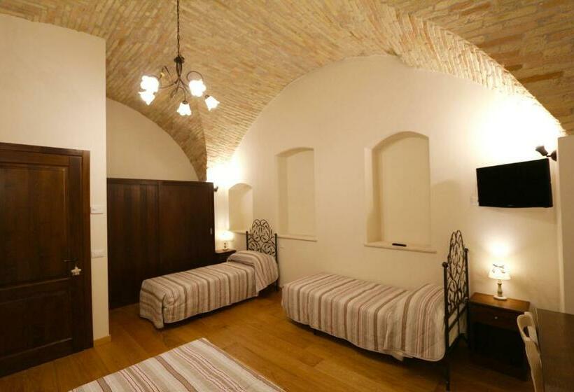 غرفة قياسية رباعية, La Casina Colorata