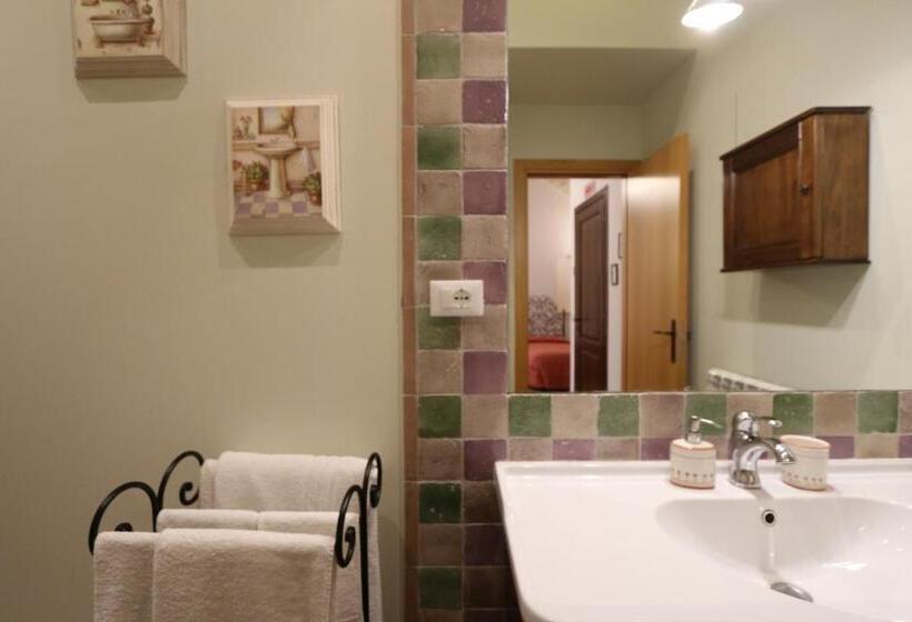 غرفة قياسية رباعية, La Casina Colorata