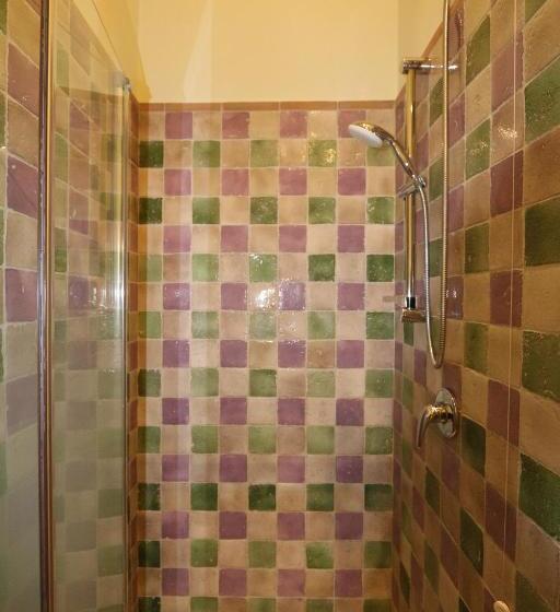 غرفة قياسية رباعية, La Casina Colorata