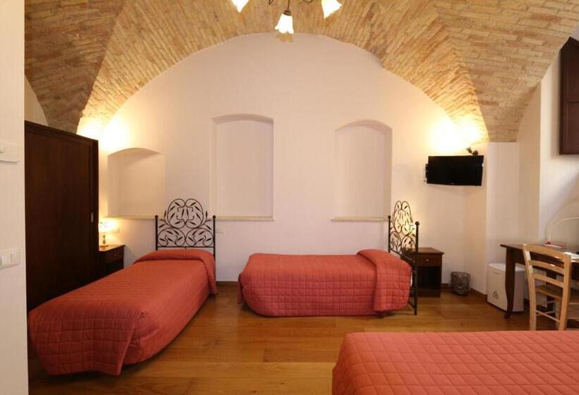 غرفة قياسية رباعية, La Casina Colorata