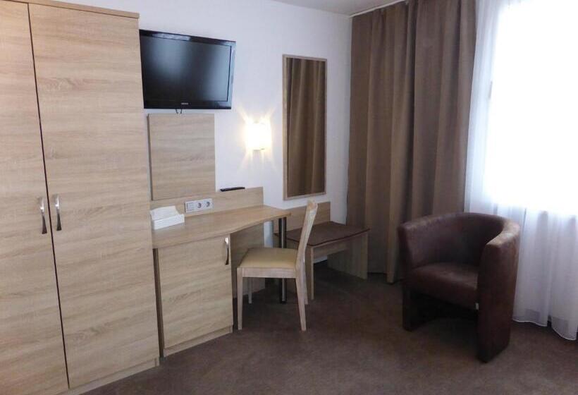 Номер Стандарт, Rheinhotel Zur Krone