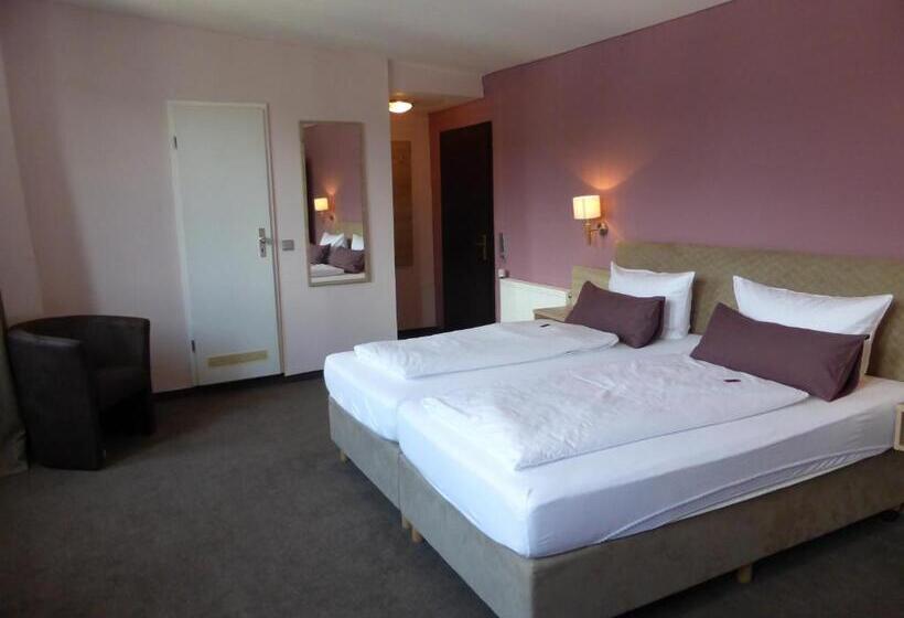 リバービュースタンダードルーム, Rheinhotel Zur Krone