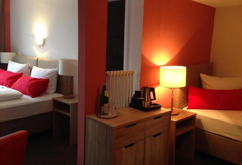 スタンダードトリプルルーム, Rheinhotel Zur Krone