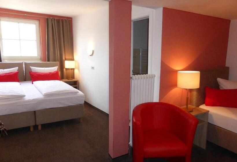 スタンダードトリプルルーム, Rheinhotel Zur Krone