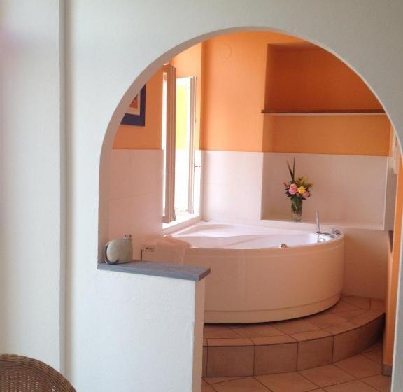 小型套房带阳台, Art Hotel Ristorante Posta Al Lago