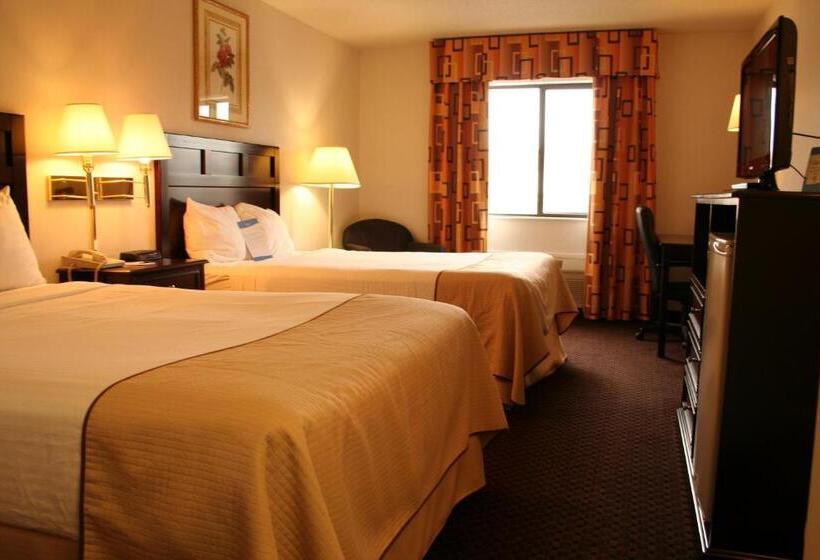 Номер Deluxe, Baymont By Wyndham Battle Creek Downtown