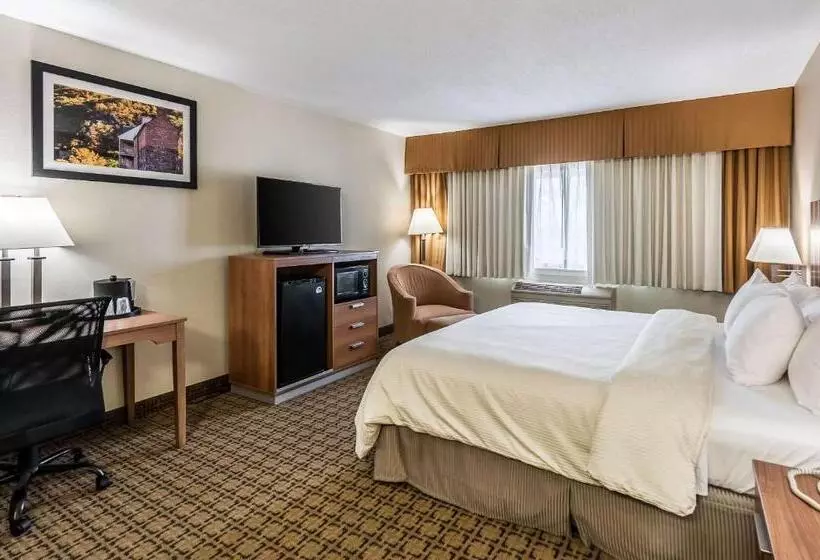 キングサイズベッドのスタンダードルーム, Clarion Inn Harpers Ferrycharles Town