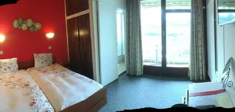 スタンダードルーム, Hôtel De Ville