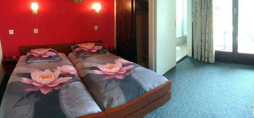 スタンダードルーム, Hôtel De Ville