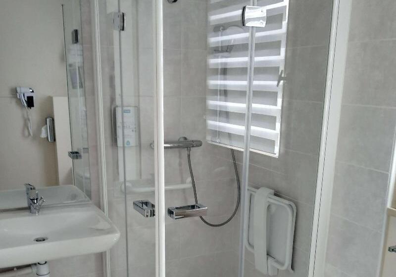 חדר סטנדרט לארבעה, Kyriad Rennes Sud   Cesson Chantepie