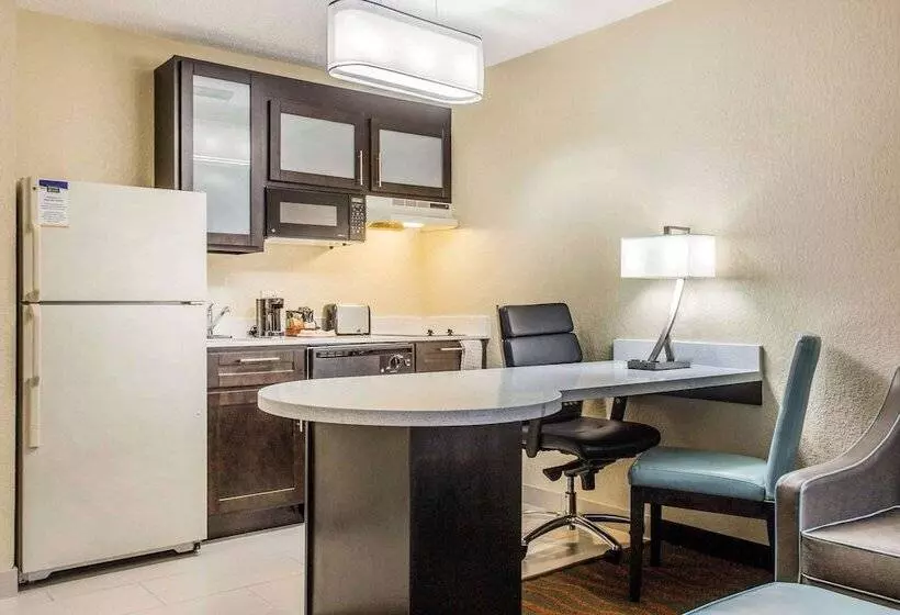 Standard-invahuone, Mainstay Suites Greenville Airport